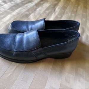 Ladies Naturalizer Black Loafers‎ Size 7